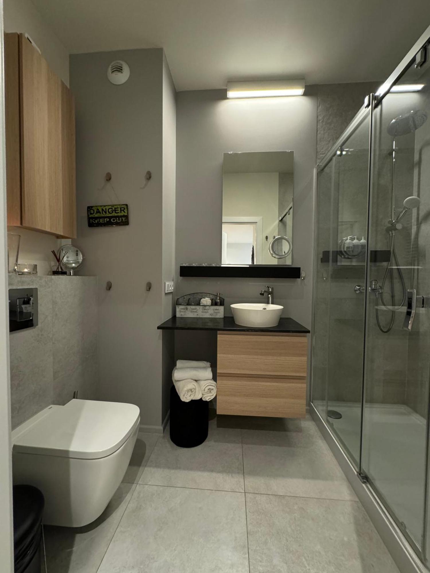 Relax&Comfort New Waw 50 Sqm With Terrace, Garden, Free Parking And Ac Warsaw Exterior photo